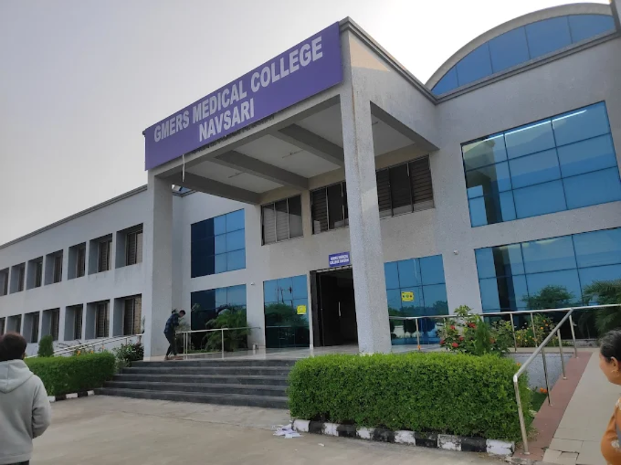 GMERS Medical College, Navsari - College Image