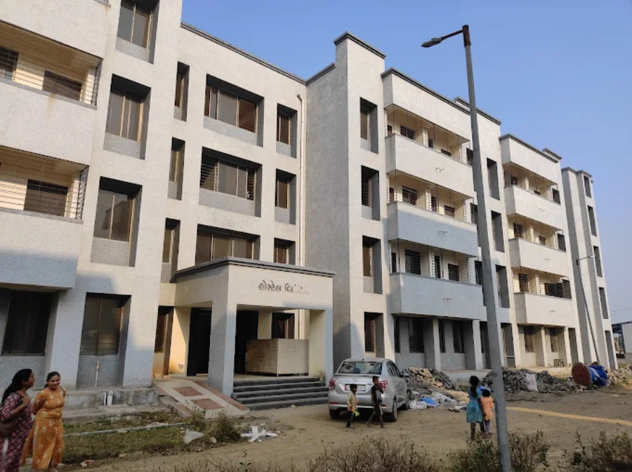 GMERS Medical College, Navsari - College Image