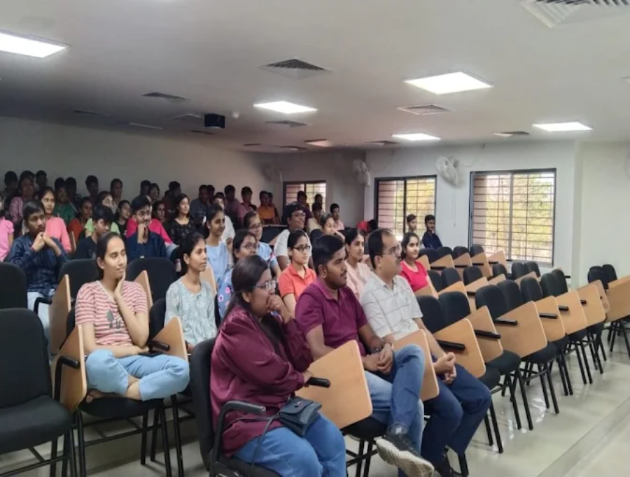 GMERS Medical College, Rajpipla - College Image