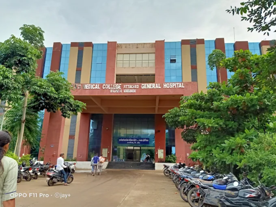 GMERS Medical College, Rajpipla - College Image