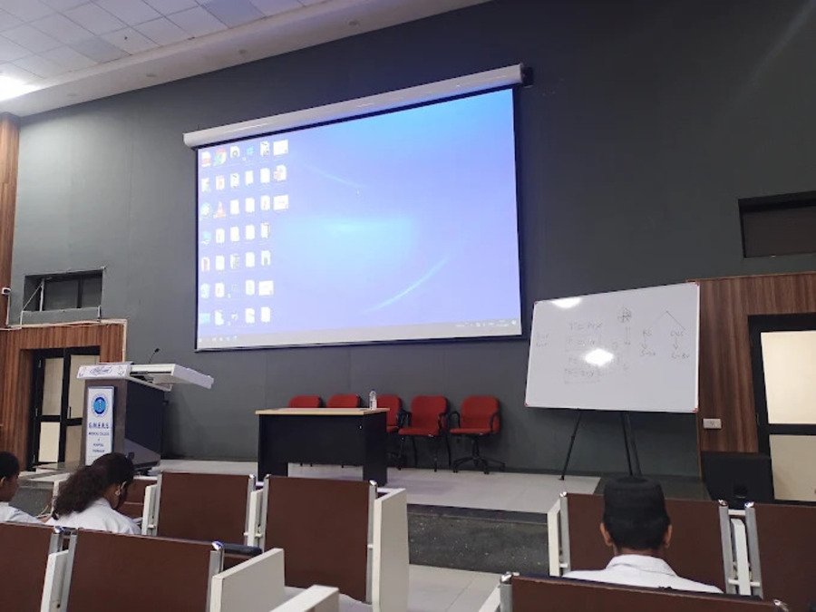 GMERS Medical College, Vadnagar - College Image