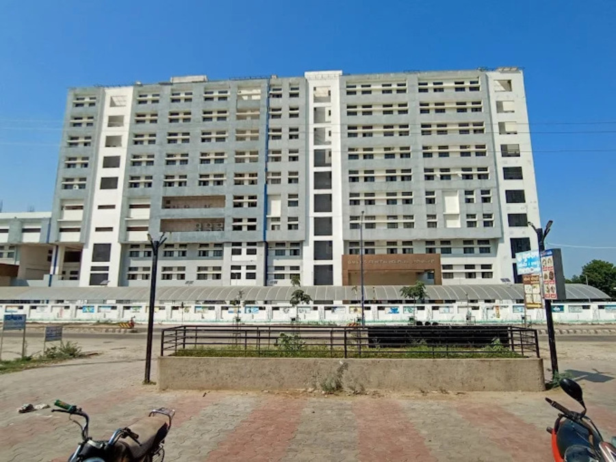 GMERS Medical College, Vadnagar - College Image