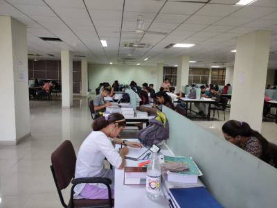 Government Medical College, Surat - College Image