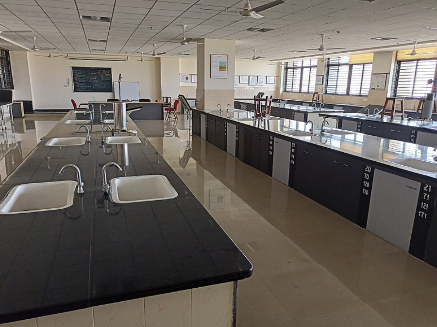 MP Shah Medical College, Jamnagar - College Image