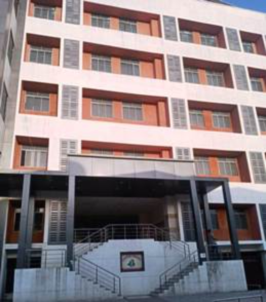 Medical College, Baroda - College Image