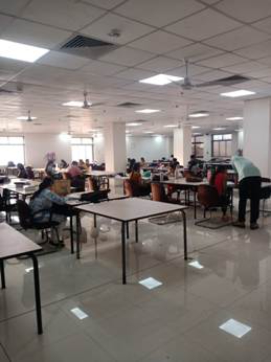 Medical College, Baroda - College Image