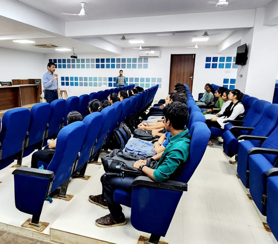 SAL Institute of Medical Sciences, Ahmedabad - College Image