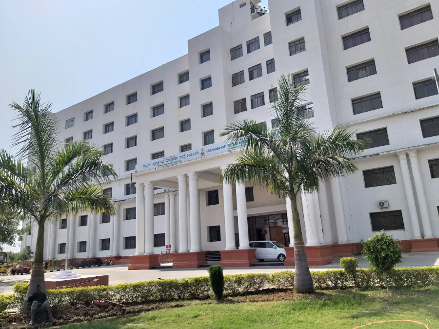 Gulbarga Institute of Medical Sciences, Gulbarga - College Image