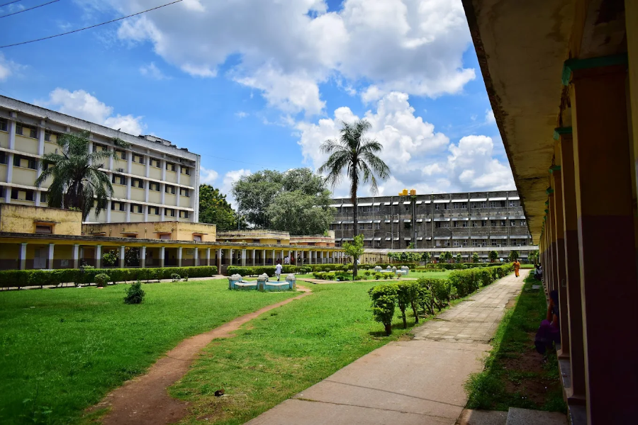 Mysore Medical College and Research Instt. (Prev.name Government Medical College), Mysore - College Image