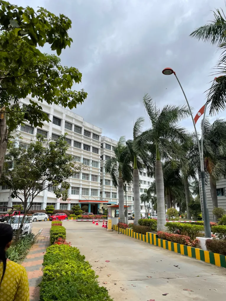 Rajarajeswari Medical College & Hospital, Bangalore - College Image