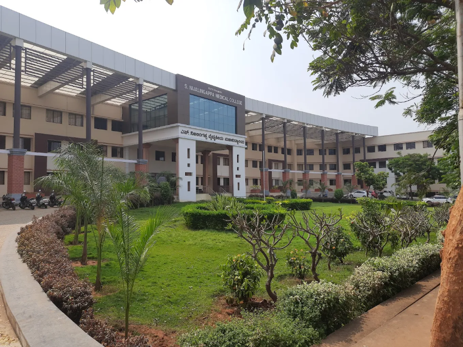 S. Nijalingappa Medical College & HSK Hospital & Research Centre, Bagalkot - College Image