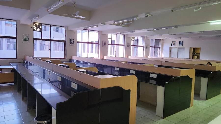 SDM College of Medical Sciences & Hospital, Sattur - College Image