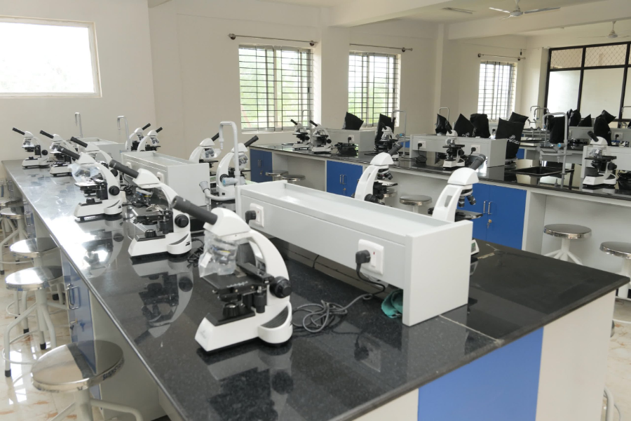 Sri Chamundeshwari Medical College Hospital & Research Institute, Channapatna - College Image