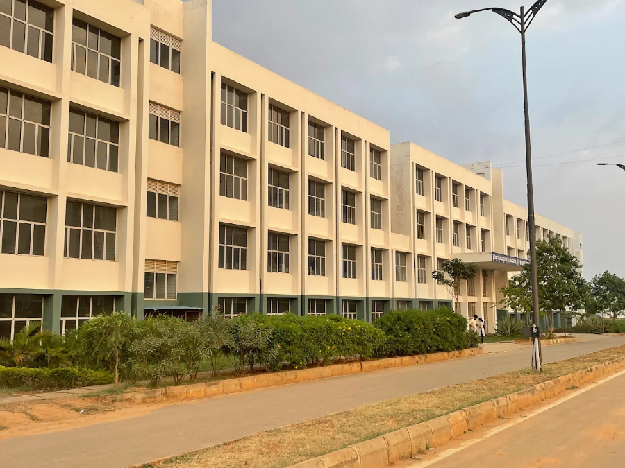 Sri Siddhartha Institute Of Medical Sciences, T Begur - College Image