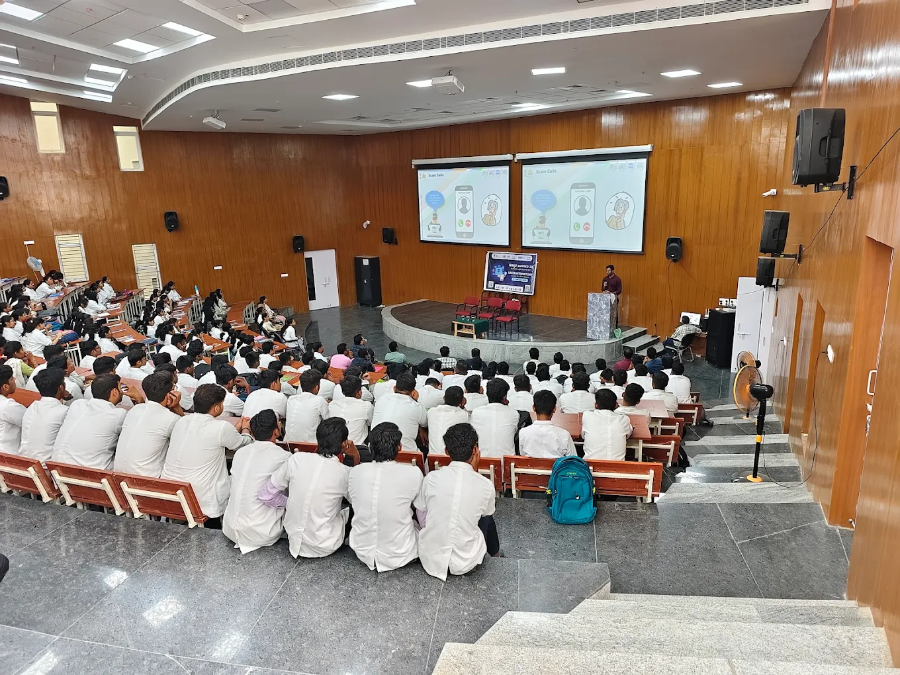 Yadgiri Institute of Medical Sciences, Yadgiri - College Image
