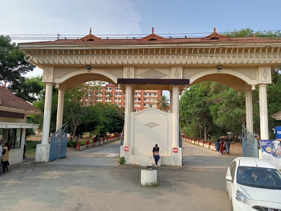 Sree Narayana Instt. of Medical Sciences, Ernakulam - College Image