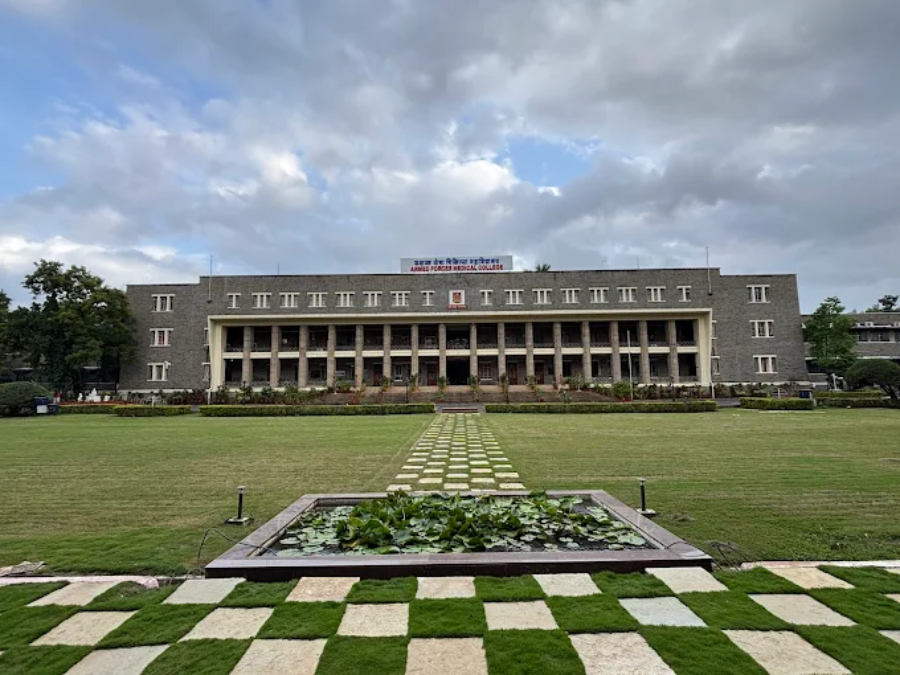 Armed Forces Medical College, Pune - College Image