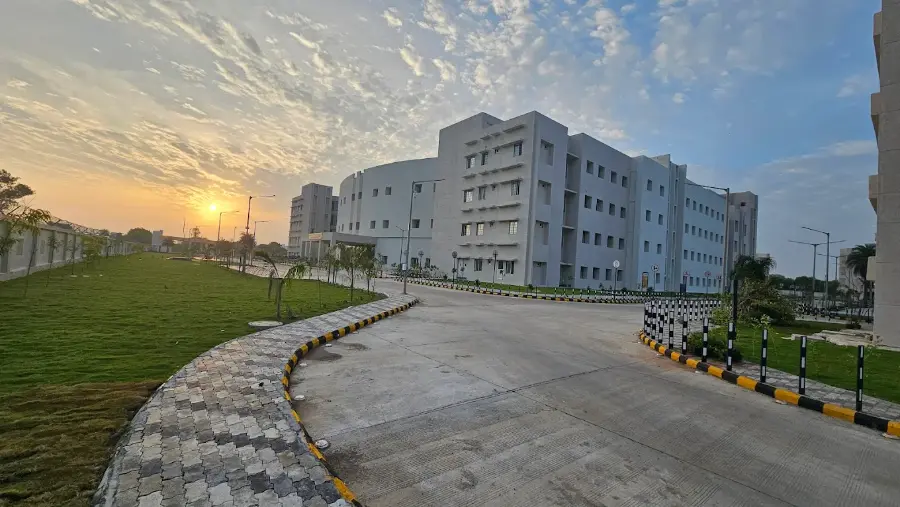 Virendra Kumar Sakhlecha Government Medical College, Neemuch - College Image