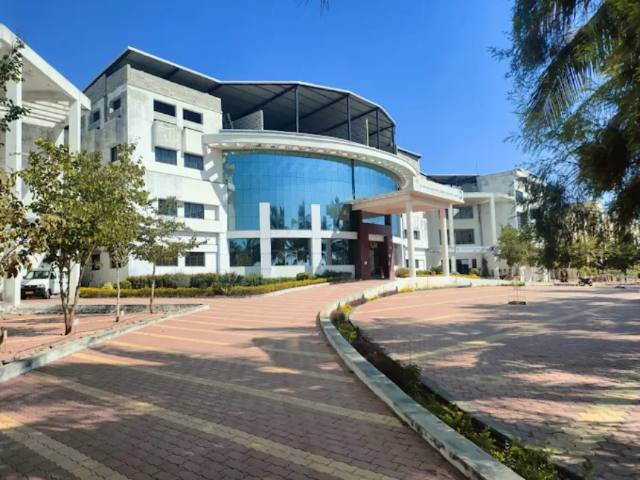 Dr. Rajendra Gode Medical College, Amravati - College Image