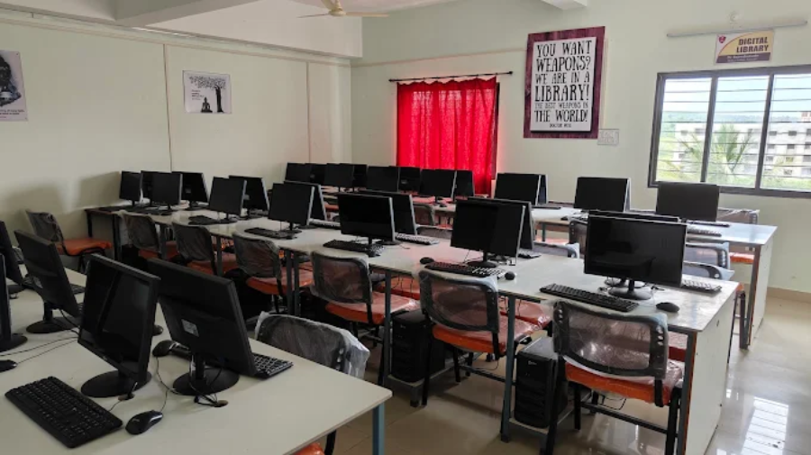 Dr. Rajendra Gode Medical College, Amravati - College Image