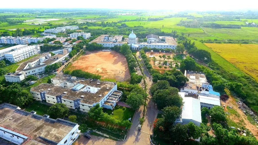Aarupadai veedu medical college and hospital, Pondicherry - College Image