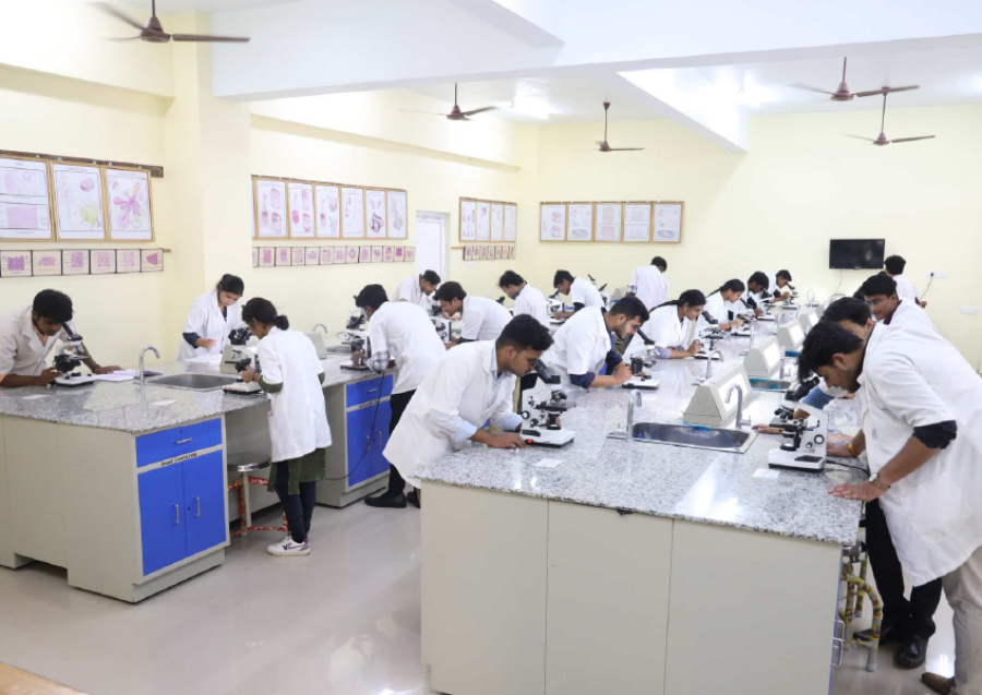 Vinayaka Missions Medical College, Karaikal - College Image