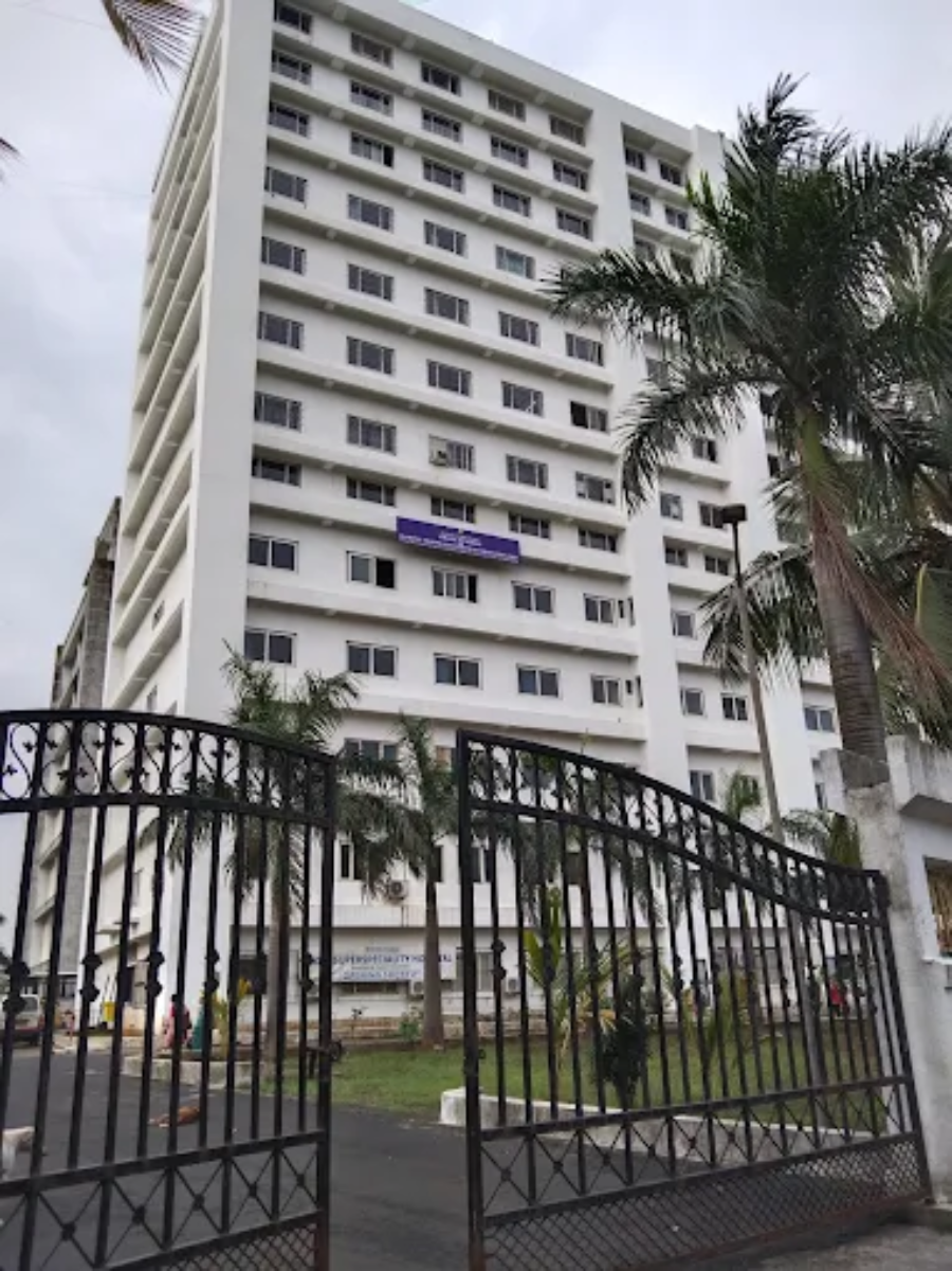Mahatma Gandhi Mission Medical College, Vashi - College Image
