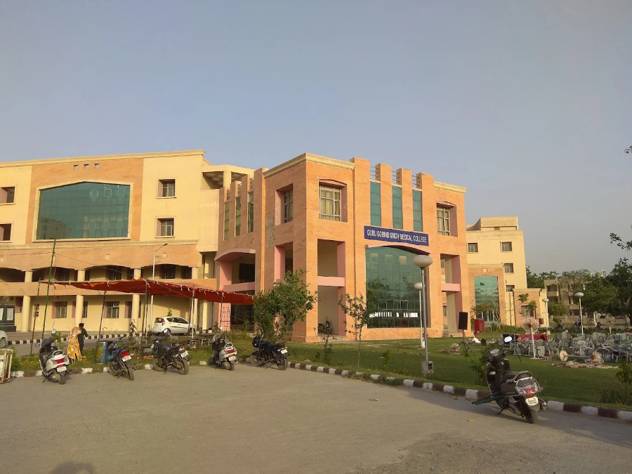 Guru Gobind Singh Medical College, Faridkot - College Image