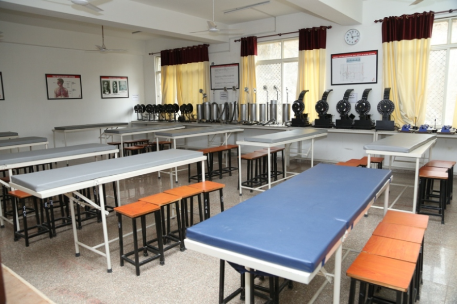 Ananta Institute of Medical Sciences & Research Centre, Rajsamand - College Image