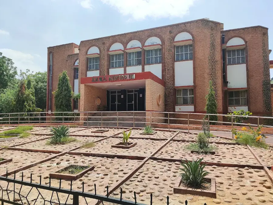 Dr SN Medical College, Jodhpur - College Image