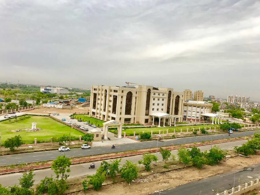 RUHS College of Medical Sciences, Jaipur - College Image