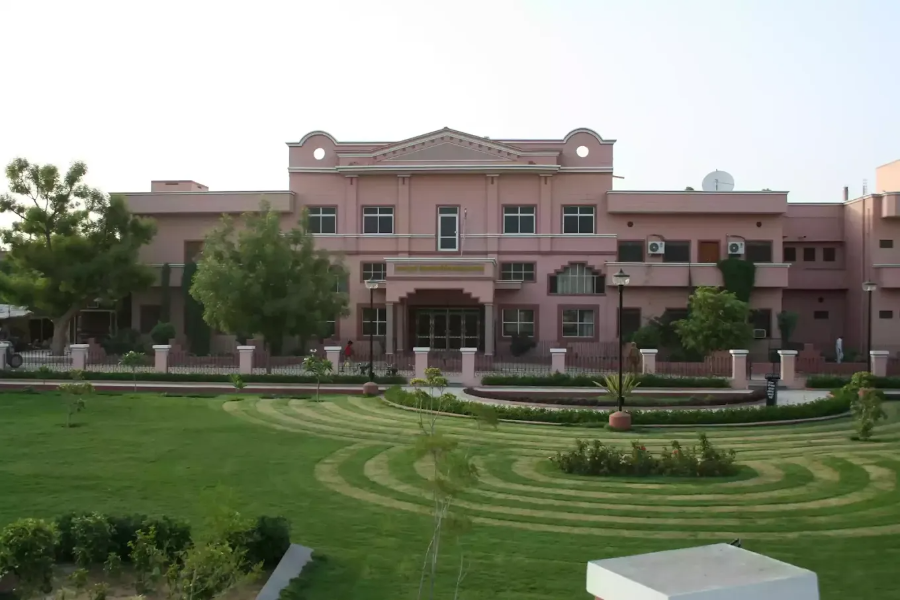 Sardar Patel Medical College, Bikaner - College Image