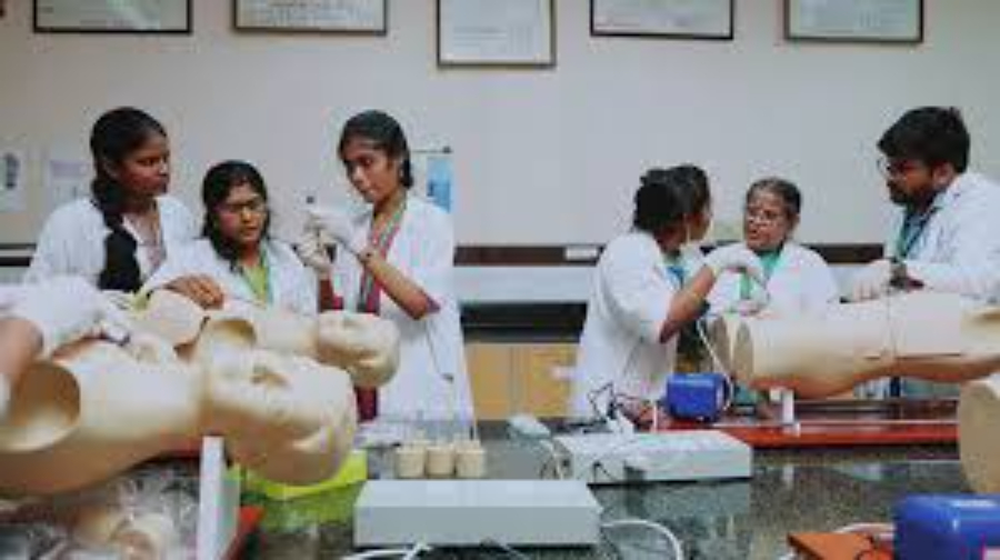 SRM Medical College Hospital & Research Centre, Kanchipuram - College Image