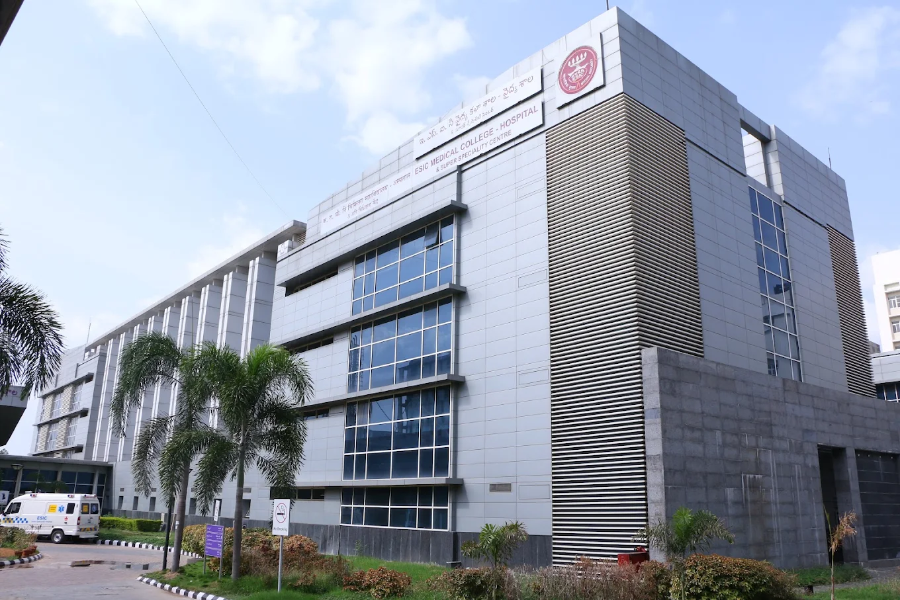 Employees State Insurance Coporation Medical College, Hyderabad - College Image