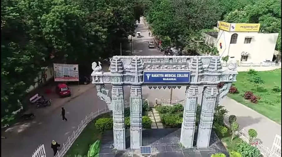 Kakatiya Medical College, Warangal - College Image