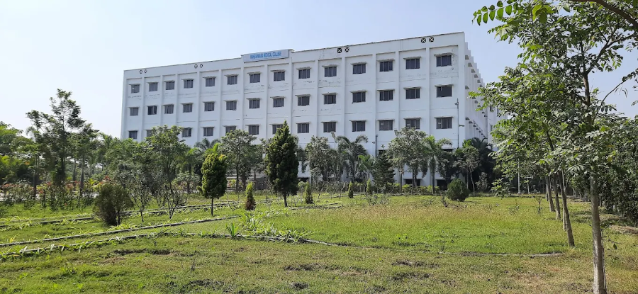 Maheshwara Medical College, Medak - College Image