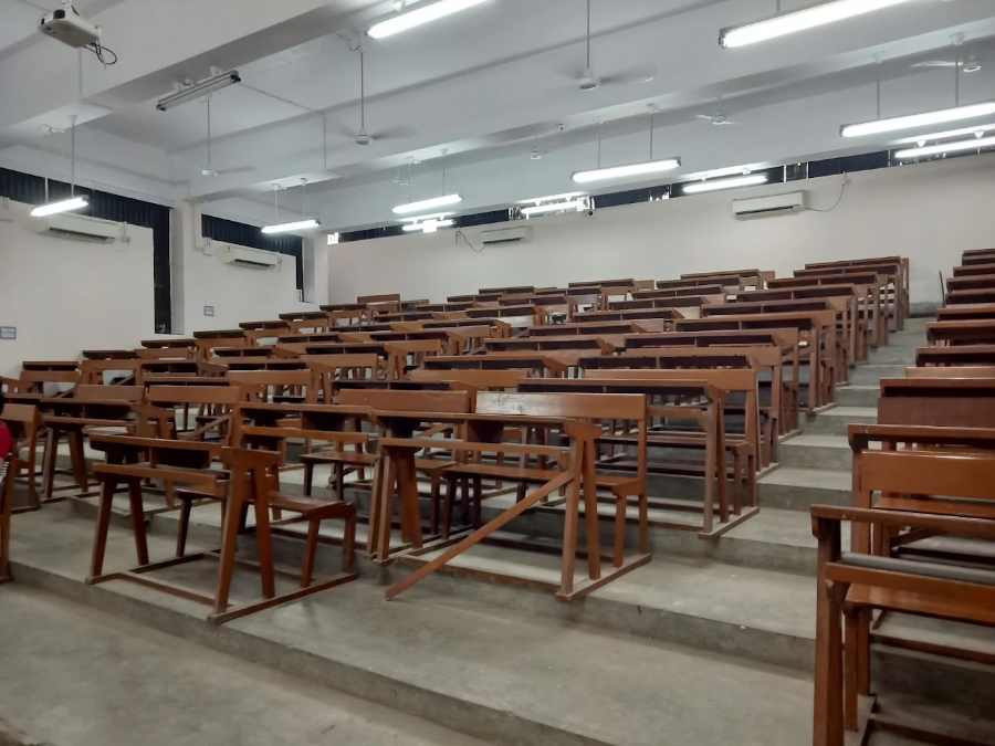 Burdwan Medical College, Burdwan - College Image