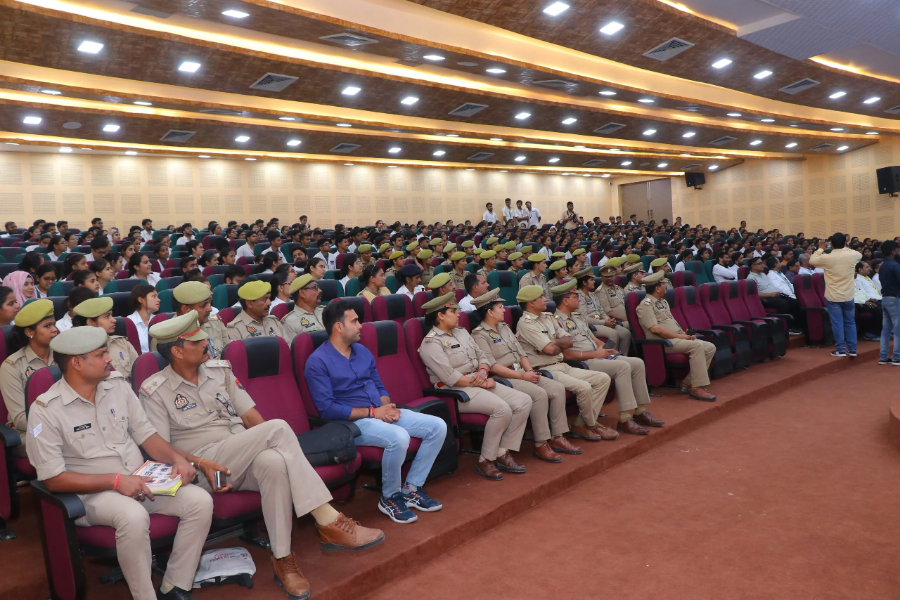 Varun Arjun Medical College & Hospital, Shahjahanpur - College Image