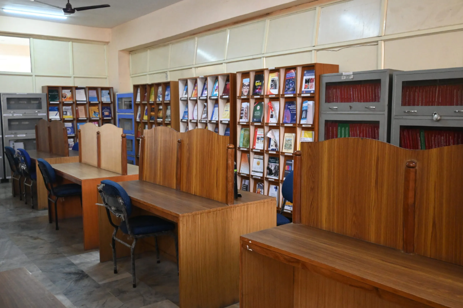 Varun Arjun Medical College & Hospital, Shahjahanpur - College Image