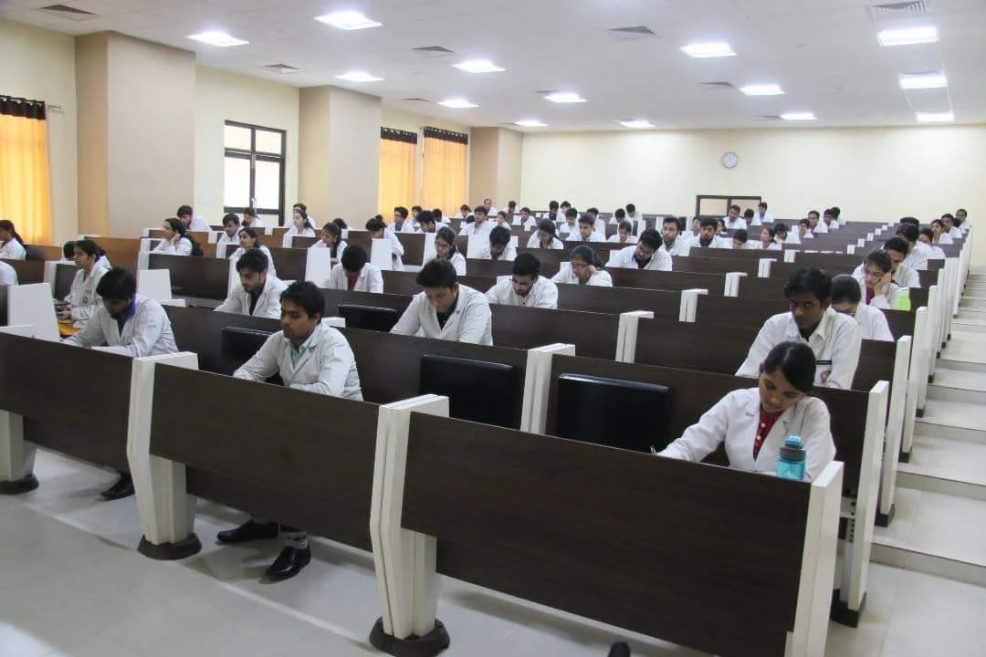 Heritage Institute of Medical Sciences & Hospital, Varanasi - College Image
