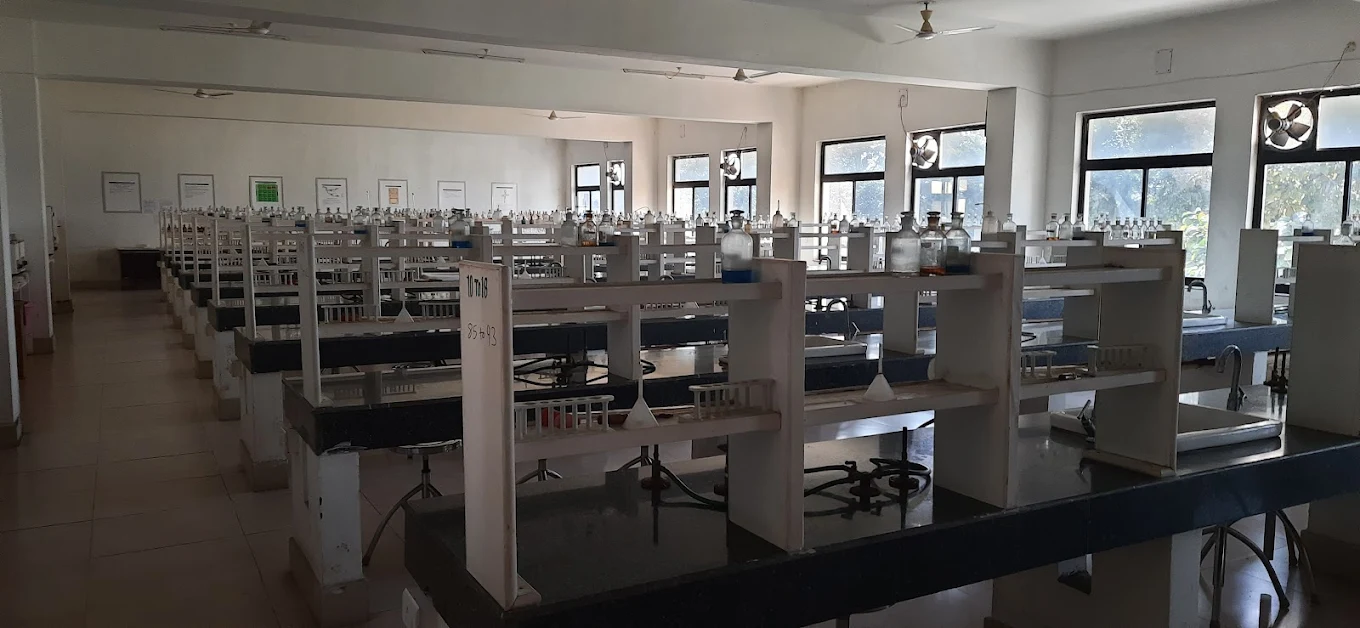 Heritage Institute of Medical Sciences & Hospital, Varanasi - College Image