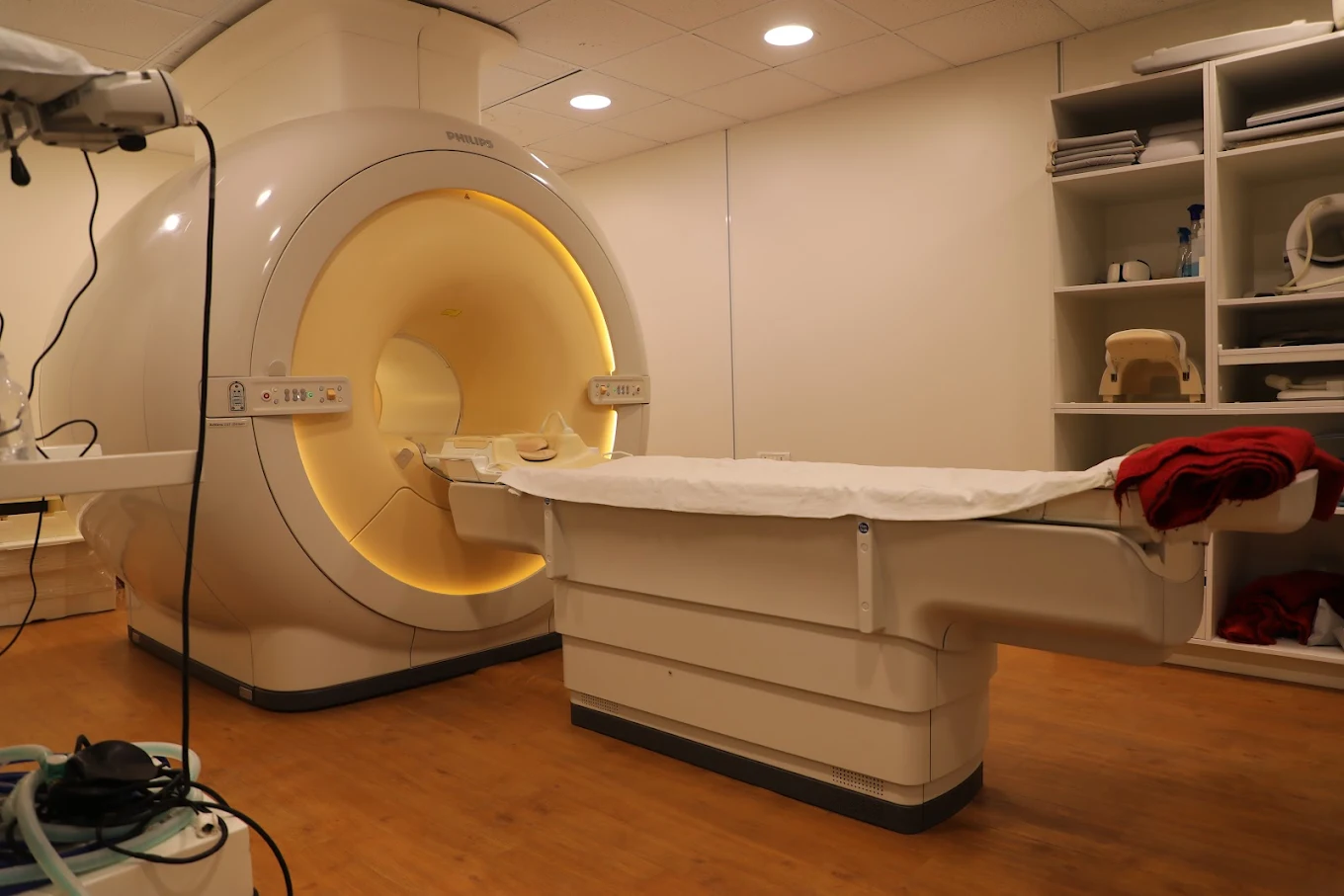 Heritage Institute of Medical Sciences & Hospital, Varanasi - College Image