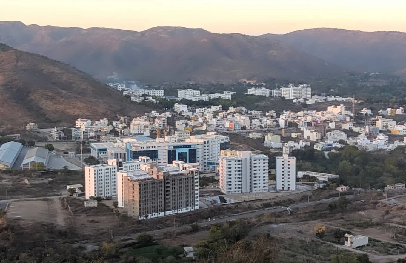 American International Institute of Medical Science, Bedwas - College Image