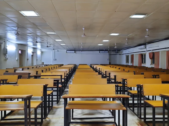 Smt NHL Municipal Medical College, Ahmedabad - College Image
