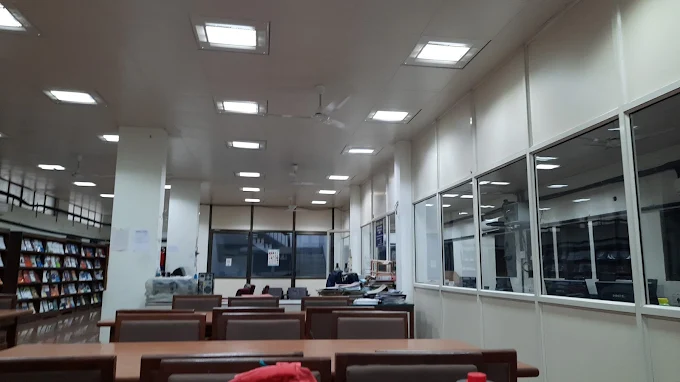 Smt NHL Municipal Medical College, Ahmedabad - College Image