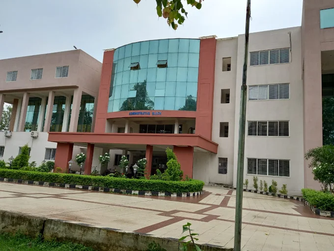Rajendra Institute of Medical Science, Ranchi - College Image