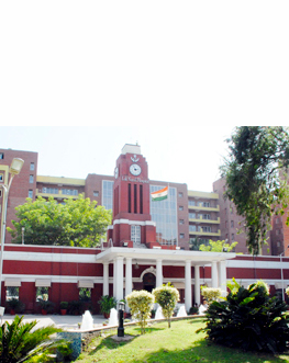 Maulana Azad Medical College & Hospital, New Delhi - College Image