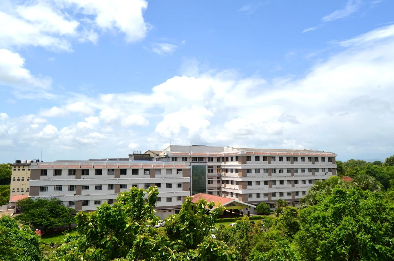 Karuna Medical College & Hospital, Palakkad - College Image