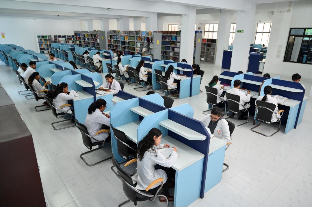 Sikkim Manipal Institute of Medical Sciences, Gangtok - College Image