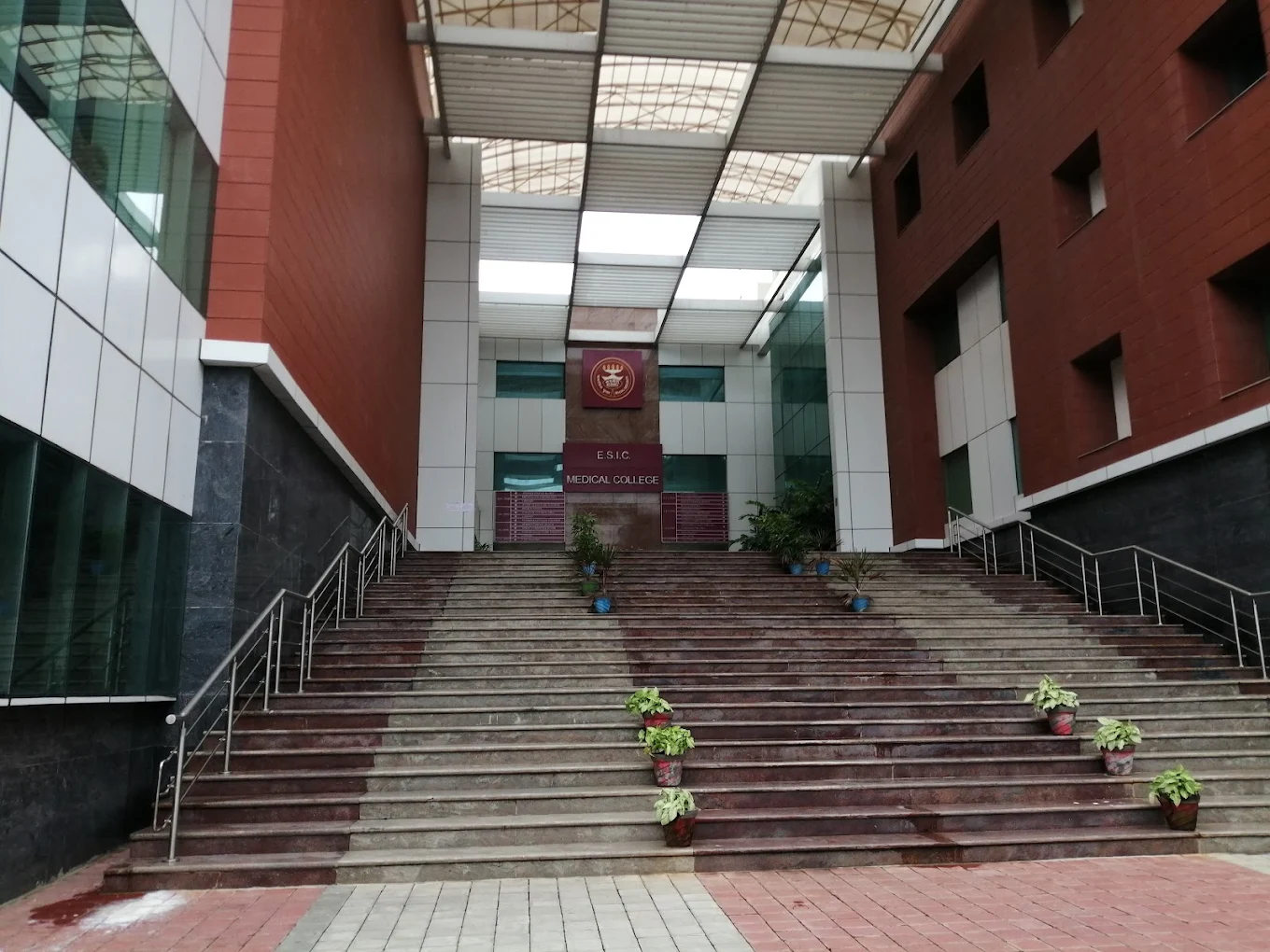 ESIC Medical College & PGIMSR, Chennai - College Image